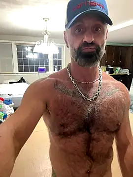 Snapshot of DaddySnowXX chatting on 10-13-25, 09:22 DaddySnowXX online show from 10-13-25, 09:22