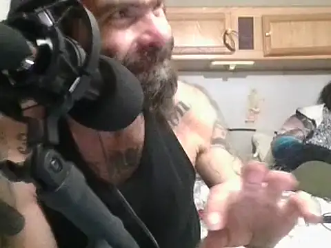 Snapshot of WilldoPita chatting on 12-22-25, 07:08 WilldoPita online show from 12-22-25, 07:08