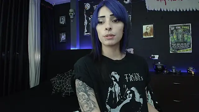 Snapshot of Goddess_Mortem chatting on 02-10-25, 10:40 Goddess Mortem online show from 02-10-25, 10:40