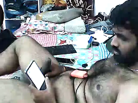 Snapshot of sanik_2428 chatting on 10-31-25, 08:49 sanik 2428 online show from 10-31-25, 08:49