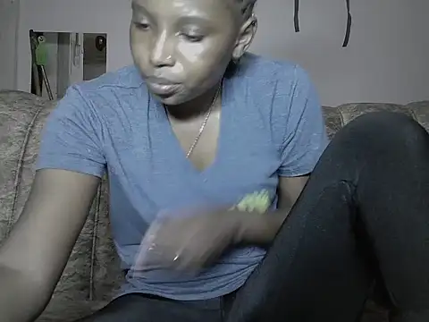 Snapshot of SweetWhisper chatting on 02-16-26, 02:59 SweetWhisper online show from 02-16-26, 02:59