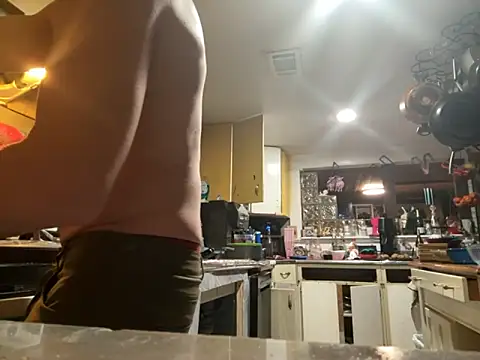 Snapshot of trash4cash chatting on 02-18-26, 01:36 trash4cash online show from 02-18-26, 01:36