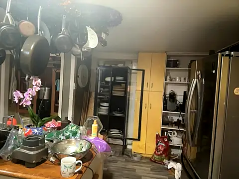 trash4cash online show from 11-26-25, 08:20