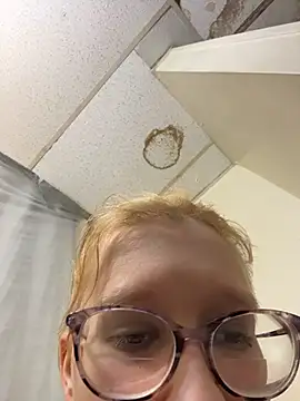 YandereDemon online show from 03-06-26, 03:45