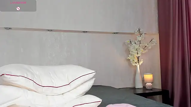 Snapshot of Erika_Carpenter chatting on 07-14-26, 02:05 Erika Carpenter online show from 07-14-26, 02:05