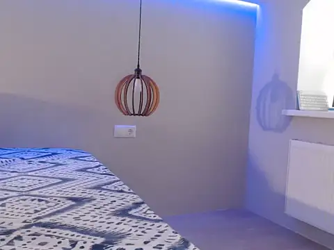 Snapshot of AlyssaNeon chatting on 02-10-25, 04:52 AlyssaNeon online show from 02-10-25, 04:52