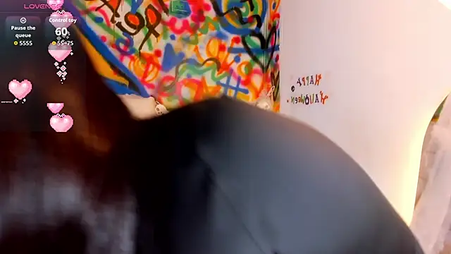 Liana Bernocchi online show from 10-26-25, 08:31