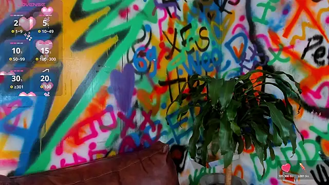 Liana Bernocchi online show from 10-27-25, 08:43