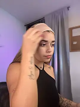 JoselinFlower  online show from 12-20-25, 01:52