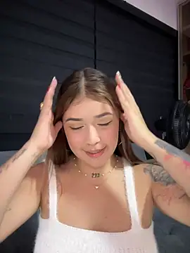 JoselinFlower  online show from 12-14-24, 03:39