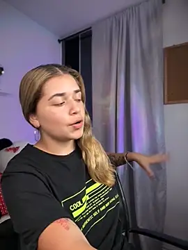 JoselinFlower  online show from 11-29-25, 02:01