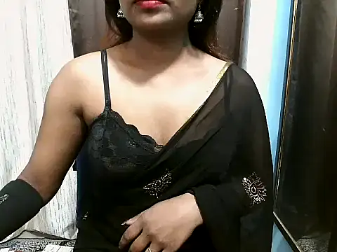 Snapshot of Mayra_baby chatting on 02-25-26, 10:26 Mayra baby online show from 02-25-26, 10:26