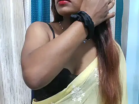 Snapshot of Mayra_baby chatting on 11-19-25, 05:24 Mayra baby online show from 11-19-25, 05:24