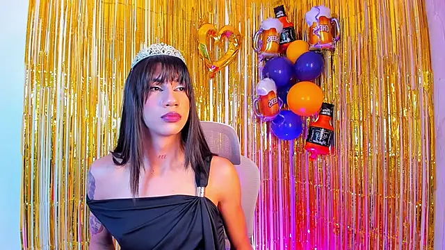 Snapshot of sofiaa_grey_ chatting on 07-22-26, 02:19 sofiaa grey online show from 07-22-26, 02:19