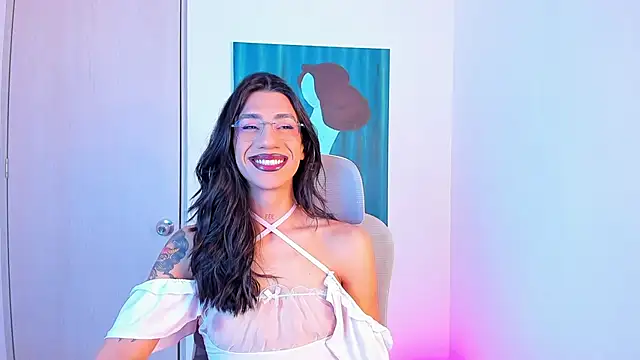 sofiaa grey  online show from 05-10-26, 06:43
