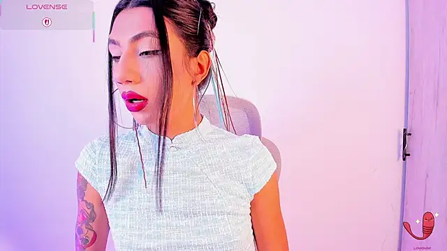 sofiaa grey  online show from 11-17-25, 01:26