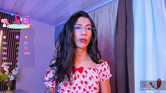 Snapshot of sofiaa_grey_ chatting on 10-11-25, 12:28 sofiaa grey online show from 10-11-25, 12:28