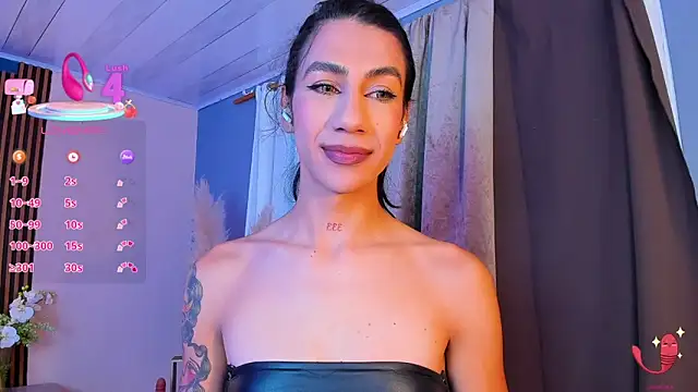 Snapshot of sofiaa_grey_ chatting on 10-15-25, 11:29 sofiaa grey online show from 10-15-25, 11:29