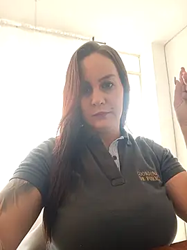 Snapshot of maite_mike chatting on 04-17-26, 02:42 maite mike online show from 04-17-26, 02:42