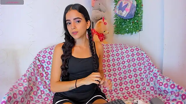 emilyclay 1 online show from 12-15-25, 08:03