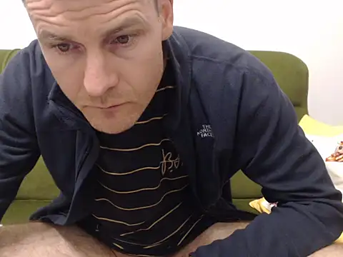 geree84 online show from 12-22-25, 03:56