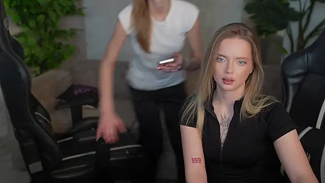 Snapshot of Cassy-Celestial_ chatting on 06-03-26, 11:00 Cassy-Celestial online show from 06-03-26, 11:00