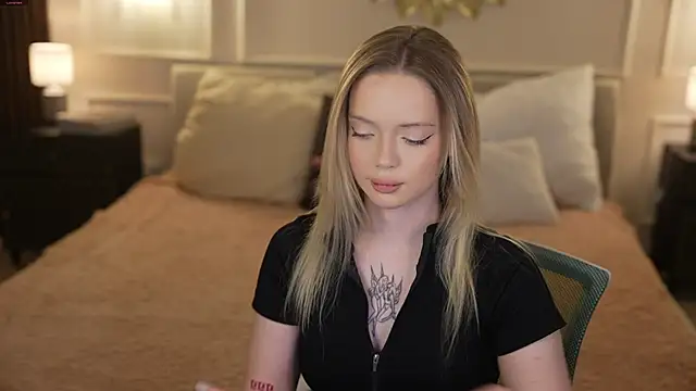Snapshot of Cassy-Celestial_ chatting on 05-16-26, 10:36 Cassy-Celestial online show from 05-16-26, 10:36
