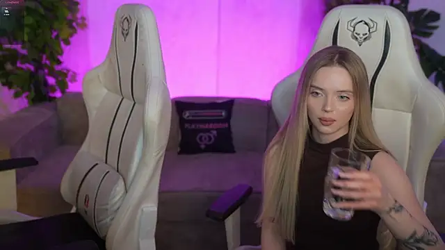 Cassy-Celestial  online show from 12-17-25, 11:48