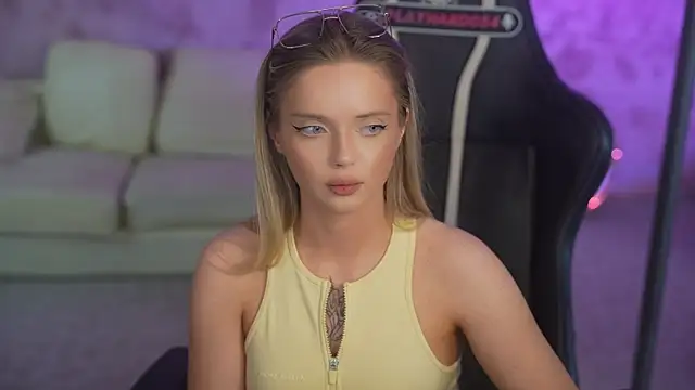 Snapshot of Cassy-Celestial_ chatting on 05-09-26, 10:29 Cassy-Celestial online show from 05-09-26, 10:29