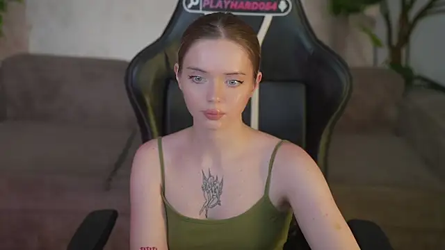 Snapshot of Cassy-Celestial_ chatting on 06-26-26, 07:47 Cassy-Celestial online show from 06-26-26, 07:47