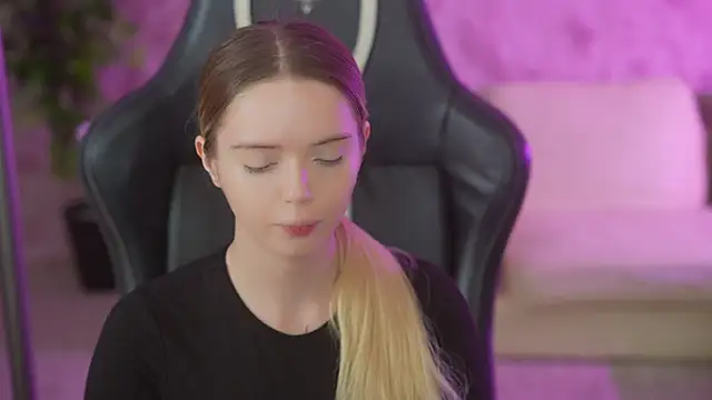 Cassy-Celestial  online show from 10-24-25, 04:11