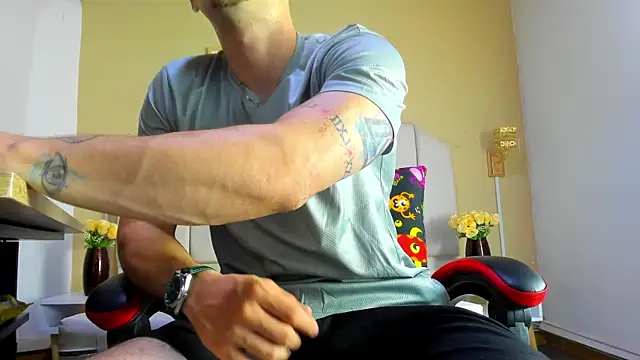 juan prior online show from 12-18-25, 01:37