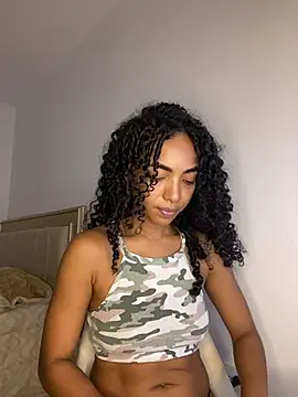 nicoleebony1 online show from 12-04-25, 07:57