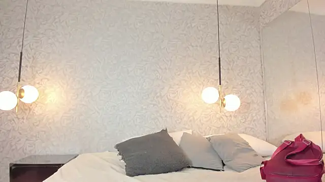 leigh-angels online show from 04-08-26, 09:38