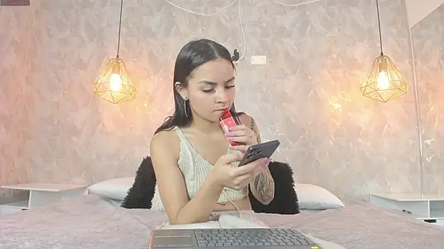 Snapshot of leigh-angels chatting on 02-04-26, 08:59 leigh-angels online show from 02-04-26, 08:59