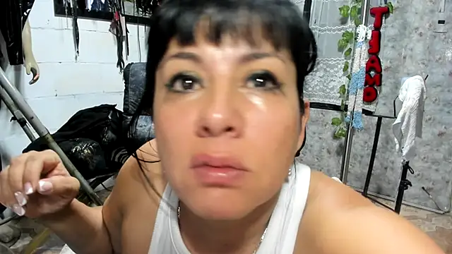 Snapshot of Erlinda-engel chatting on 09-23-25, 12:23 Erlinda-engel online show from 09-23-25, 12:23
