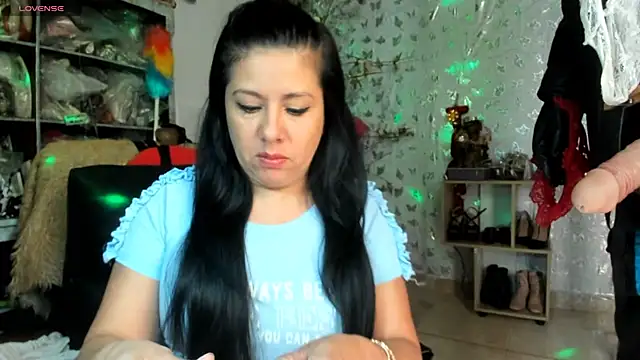 Snapshot of Erlinda-engel chatting on 05-26-26, 01:20 Erlinda-engel online show from 05-26-26, 01:20