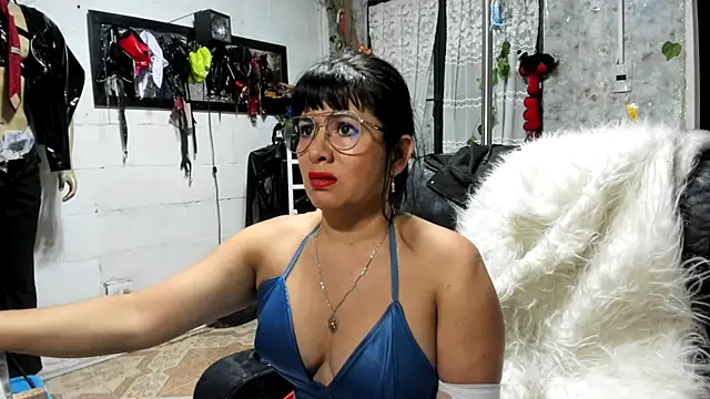 Snapshot of Erlinda-engel chatting on 09-10-25, 11:59 Erlinda-engel online show from 09-10-25, 11:59