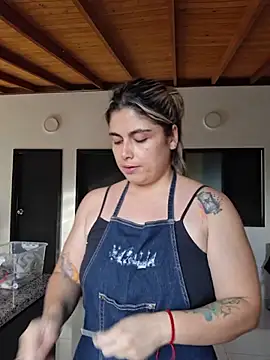 Juliietha servas online show from 03-11-26, 09:42