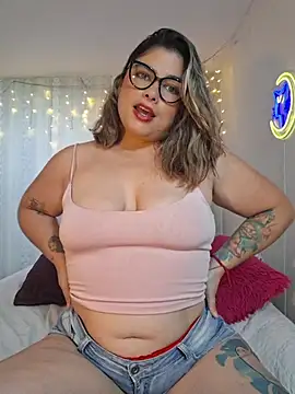 Snapshot of Juliietha_servas chatting on 05-23-26, 09:03 Juliietha servas online show from 05-23-26, 09:03