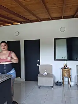 Snapshot of Juliietha_servas chatting on 06-25-26, 05:29 Juliietha servas online show from 06-25-26, 05:29
