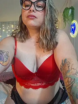 Snapshot of Juliietha_servas chatting on 07-19-26, 10:50 Juliietha servas online show from 07-19-26, 10:50
