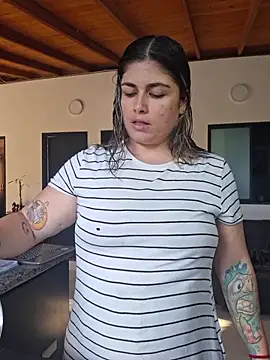 Snapshot of Juliietha_servas chatting on 06-28-26, 09:54 Juliietha servas online show from 06-28-26, 09:54