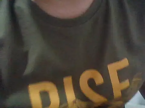 Snapshot of alesssterling chatting on 02-26-26, 08:20 alesssterling online show from 02-26-26, 08:20