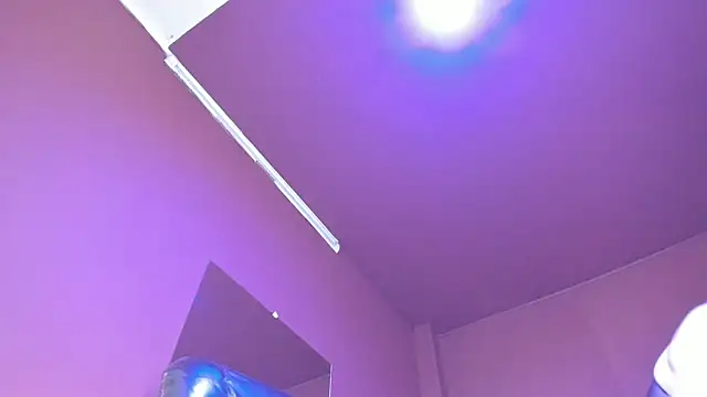 Snapshot of Olivia_seex chatting on 03-07-25, 04:44 Olivia seex online show from 03-07-25, 04:44