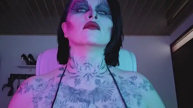 Snapshot of Olivia_seex chatting on 09-28-25, 01:40 Olivia seex online show from 09-28-25, 01:40