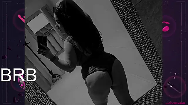 Snapshot of Tracy_Sergio209 chatting on 03-03-25, 05:58 Tracy Sergio209 online show from 03-03-25, 05:58