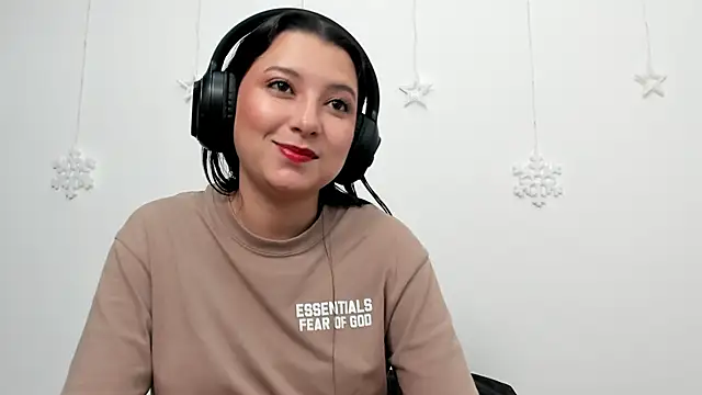 cami-01 online show from 12-18-25, 08:56