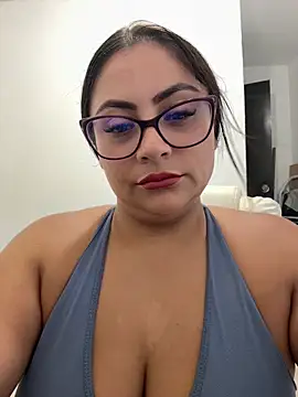 Snapshot of Sol_biglips chatting on 02-27-26, 04:40 Sol biglips online show from 02-27-26, 04:40