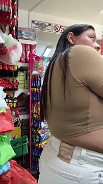 Snapshot of Sol_biglips chatting on 01-19-26, 01:26 Sol biglips online show from 01-19-26, 01:26